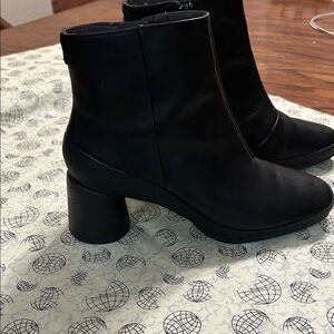 Camper Kiara ankle booties size 39/8.5